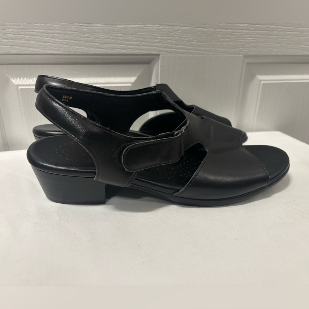 SAS Black Platform Sandals Women Size 10.5